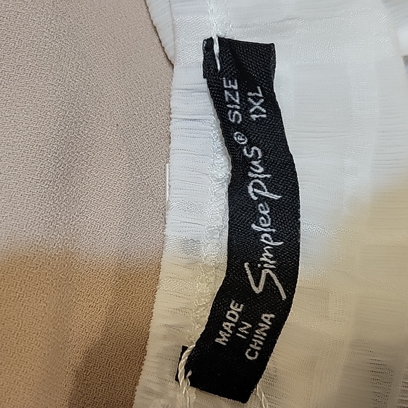 Romper BY Simplee Plus NWT - Picture 6 of 7